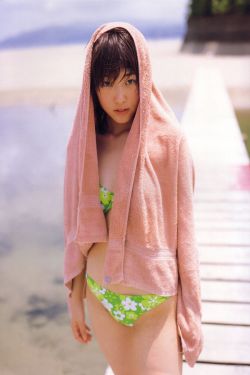 动漫美女无衣