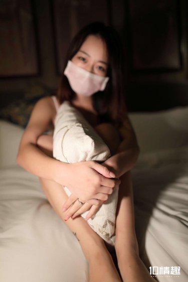 日本少妇裸体做爰高潮片